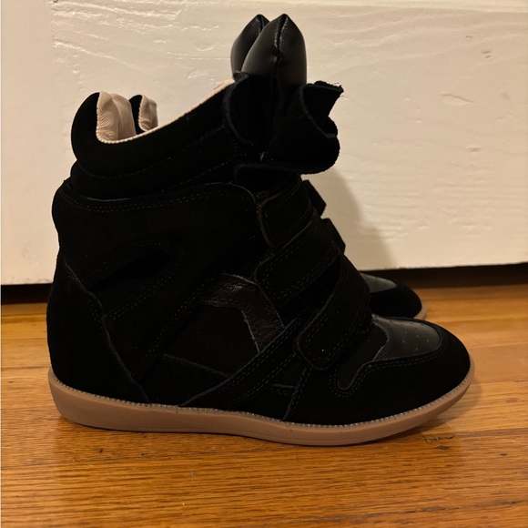 Isabel Marant Black High-Top Sneakers FAKES - Picture 1 of 4
